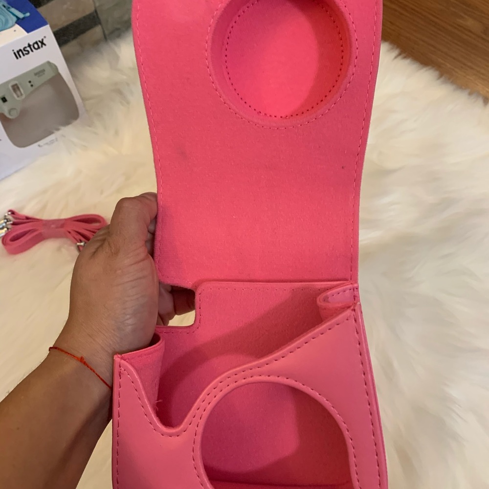 NIB Fujifilm Instax Mini 9 Groovy Case- Pink 📸 - Picture 4 of 4